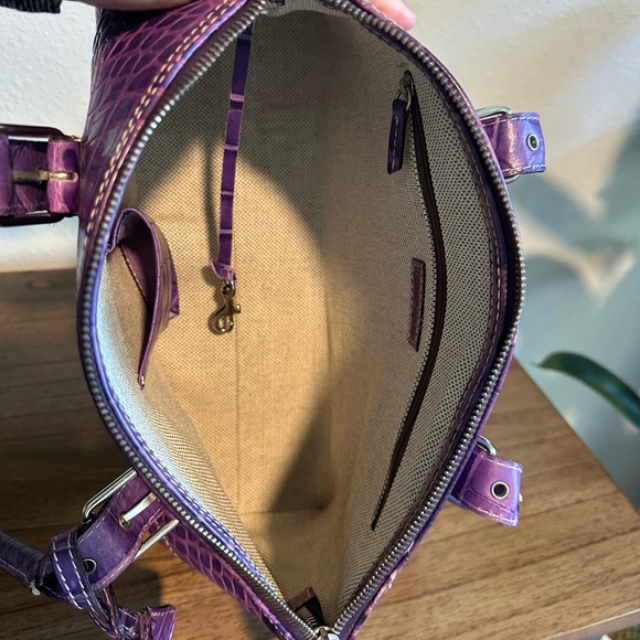 Dooney & Bourke Nile Collection Purple Croc-Embossed Shoulder Bag - See Video! - Picture 10 of 11